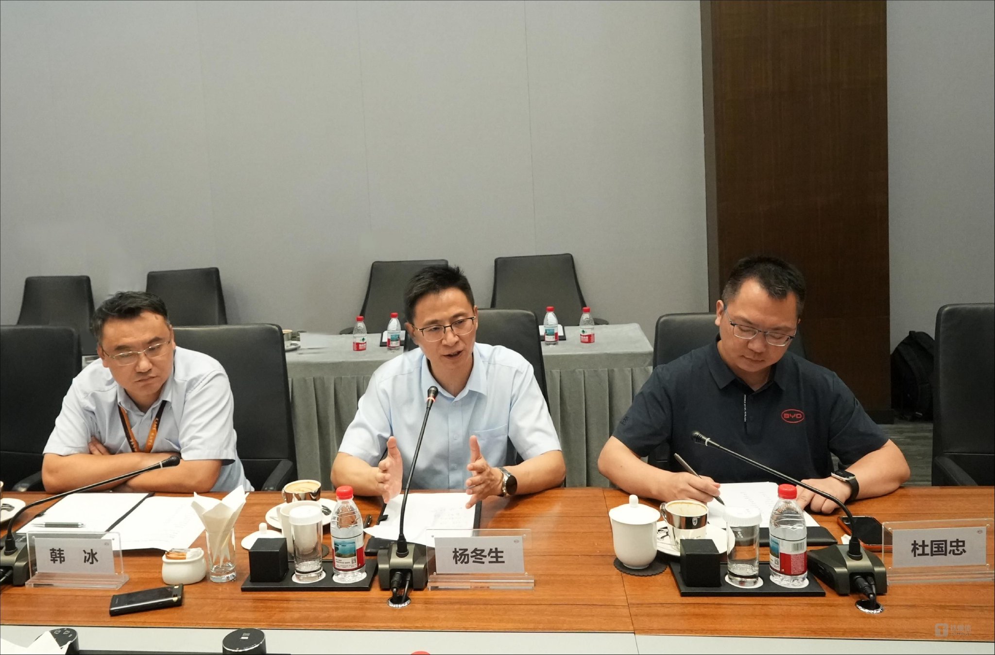 体系力再战智能化！比亚迪能否成为新胜负手？