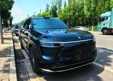 全新一代问界M7实车曝光！设计升级，配置提升？