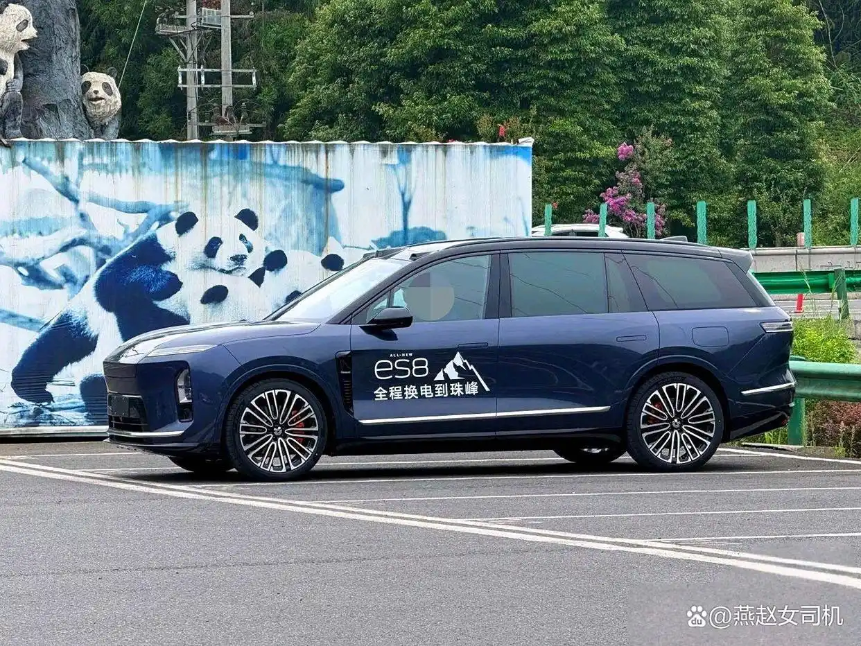第三代蔚来ES8现身街头！大过问界M9且配三激光雷达，马力达707